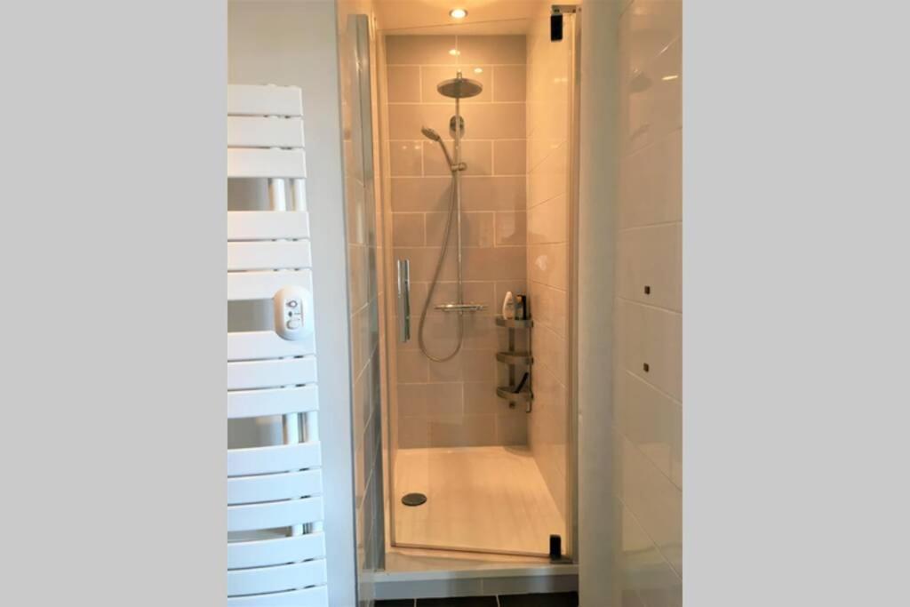 Superbe Loft 100M2 Proche Cathedrale Avec Parking Apartman Reims Kültér fotó