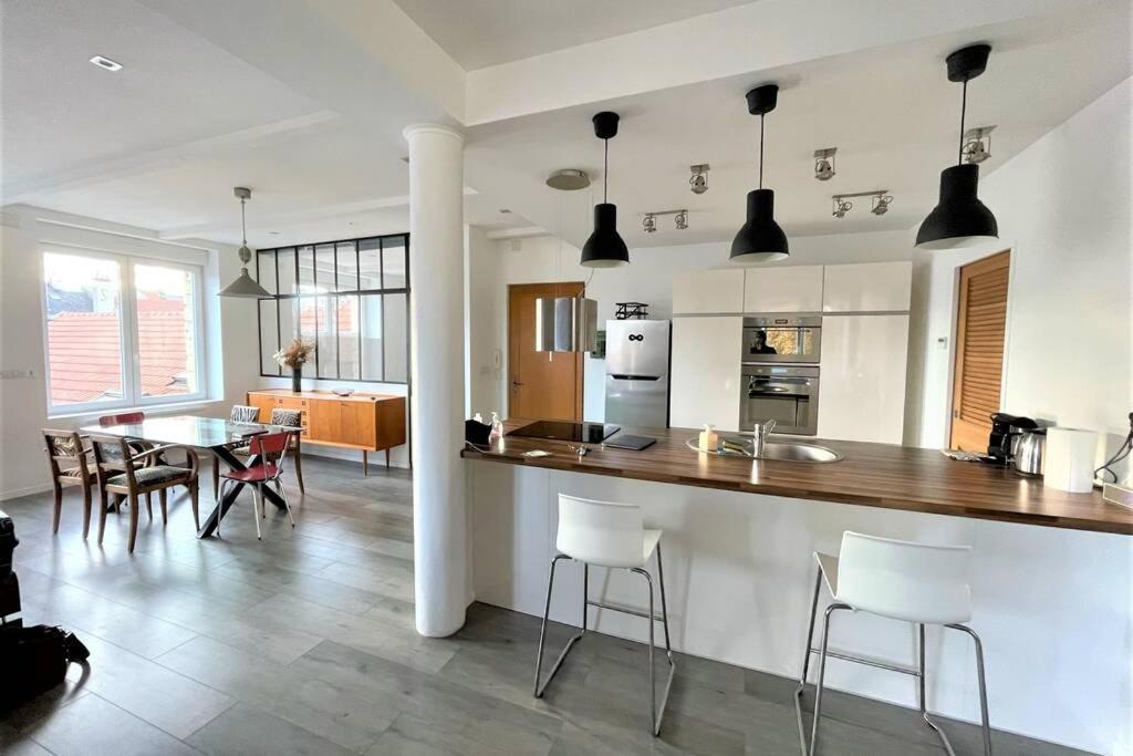 Superbe Loft 100M2 Proche Cathedrale Avec Parking Apartman Reims Kültér fotó