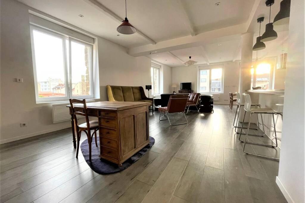 Superbe Loft 100M2 Proche Cathedrale Avec Parking Apartman Reims Kültér fotó