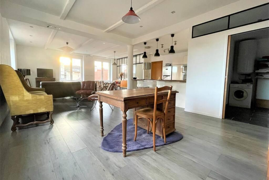 Superbe Loft 100M2 Proche Cathedrale Avec Parking Apartman Reims Kültér fotó